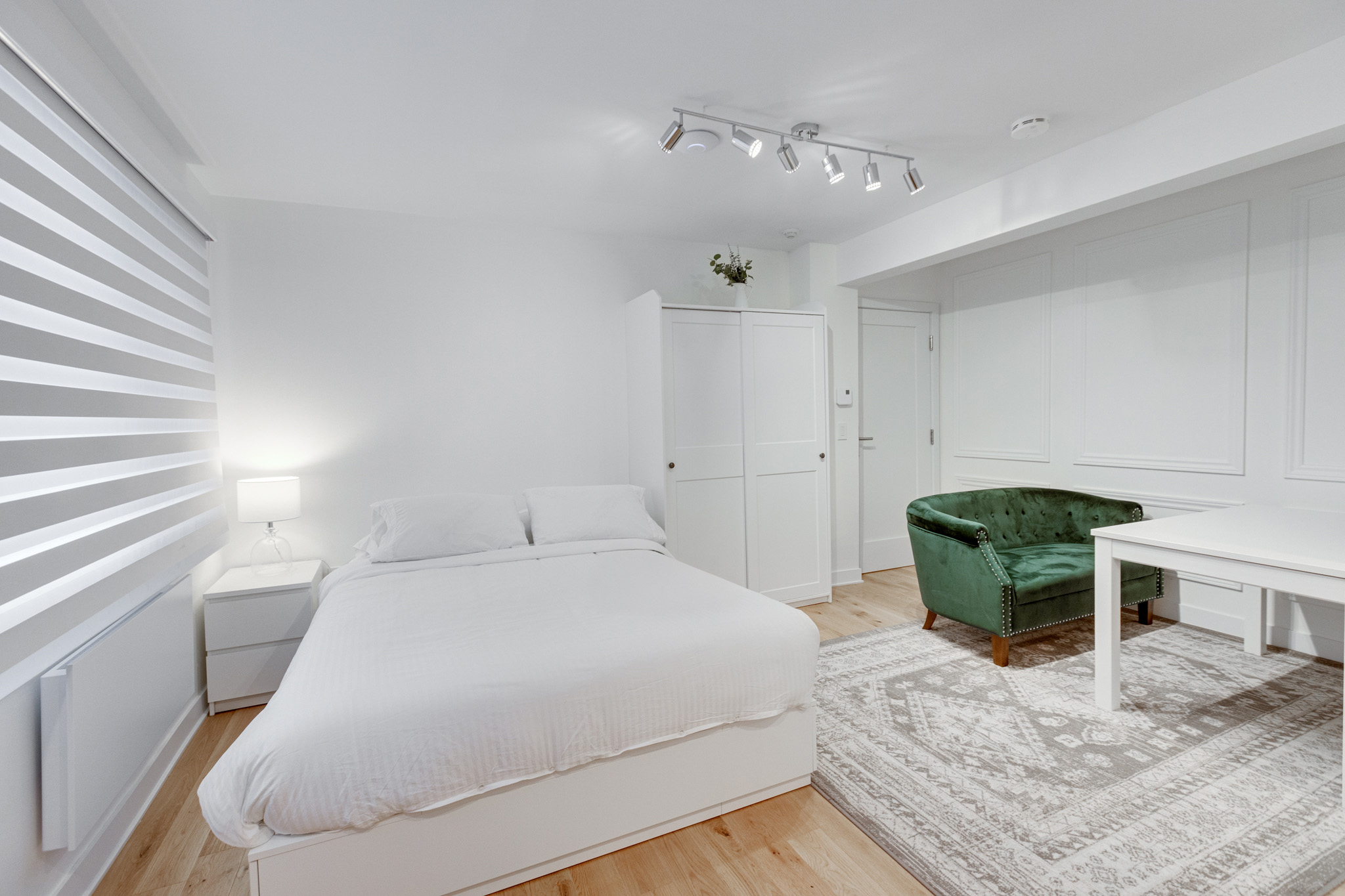 1755 Rue Saint-Denis - 4A