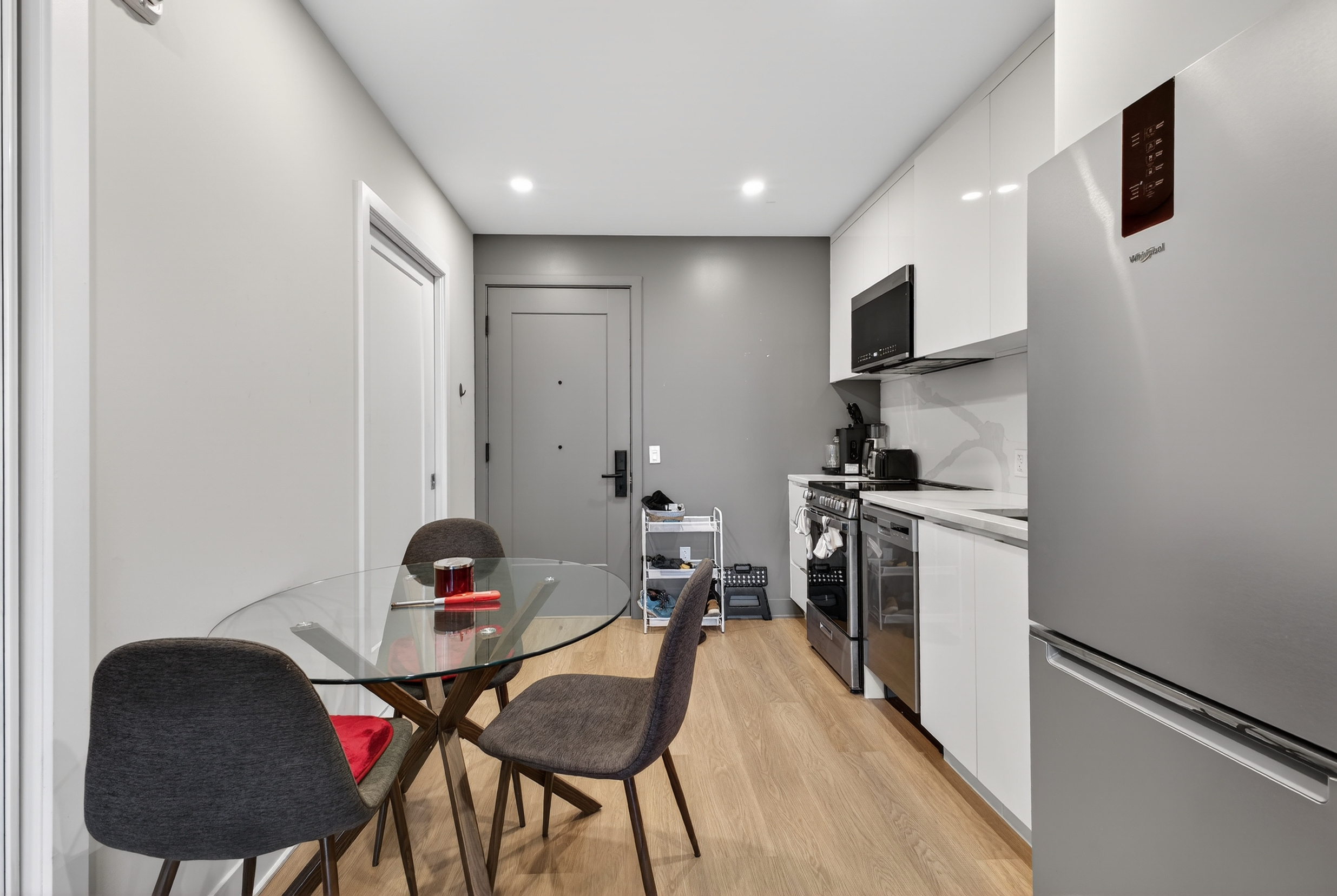 742 Rue William - 512