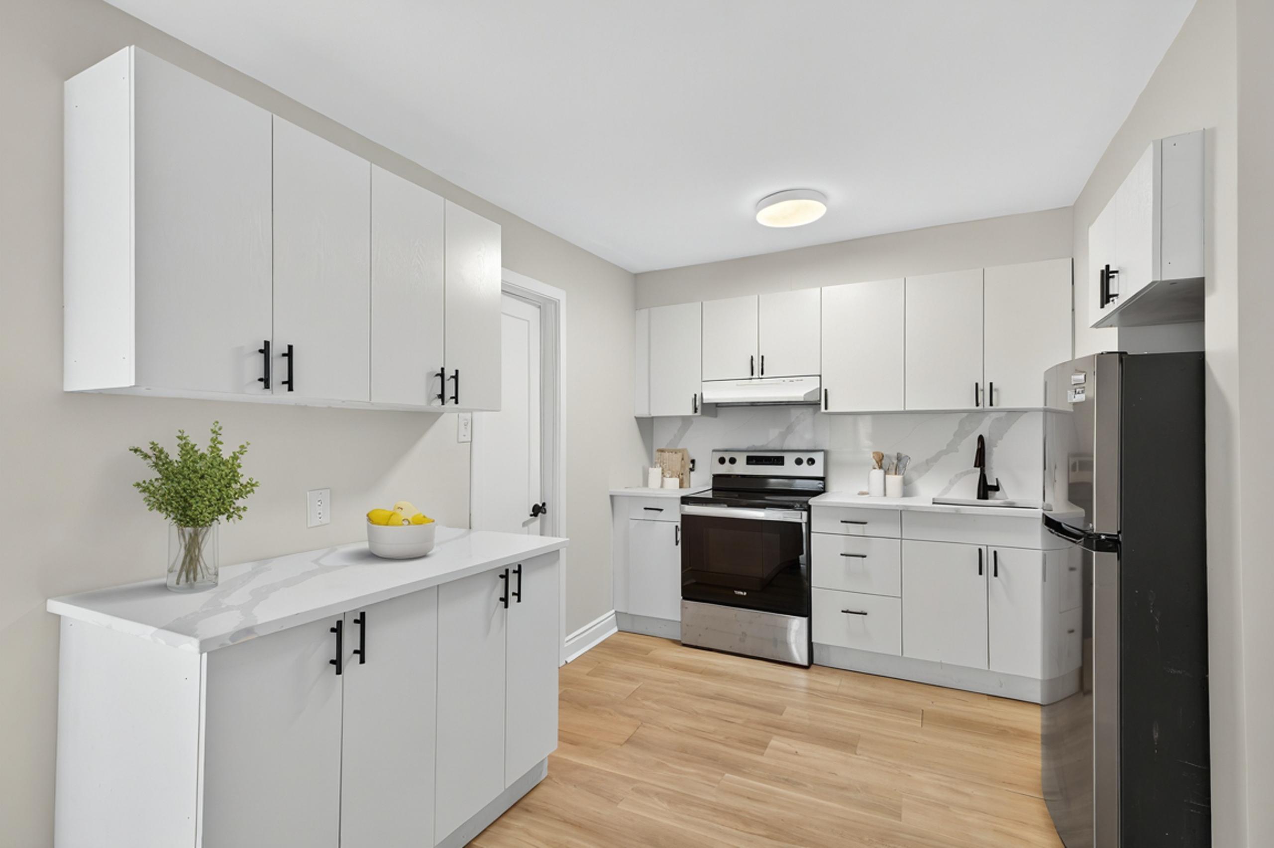 4855 Bourret - 106