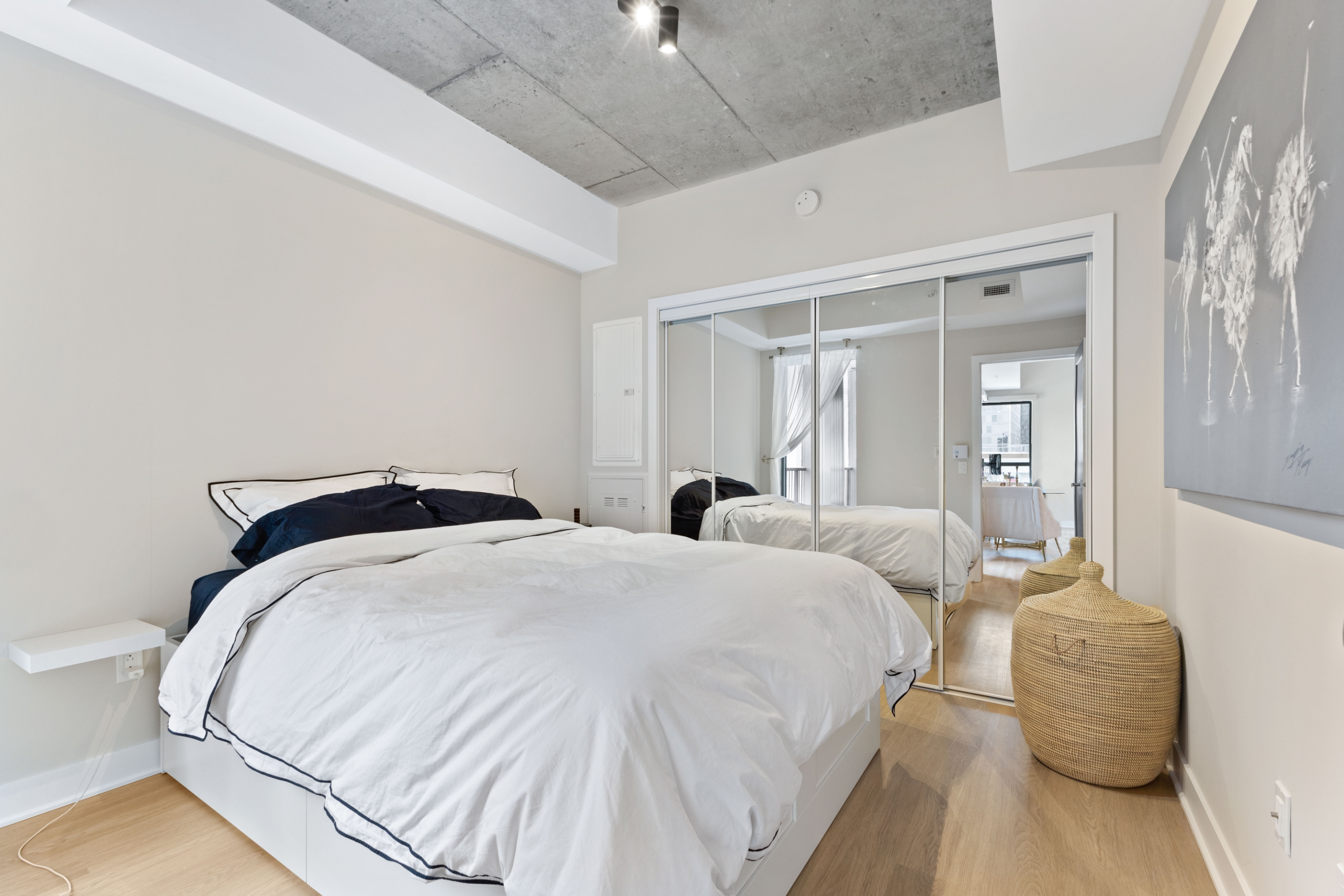 742 Rue William - 901