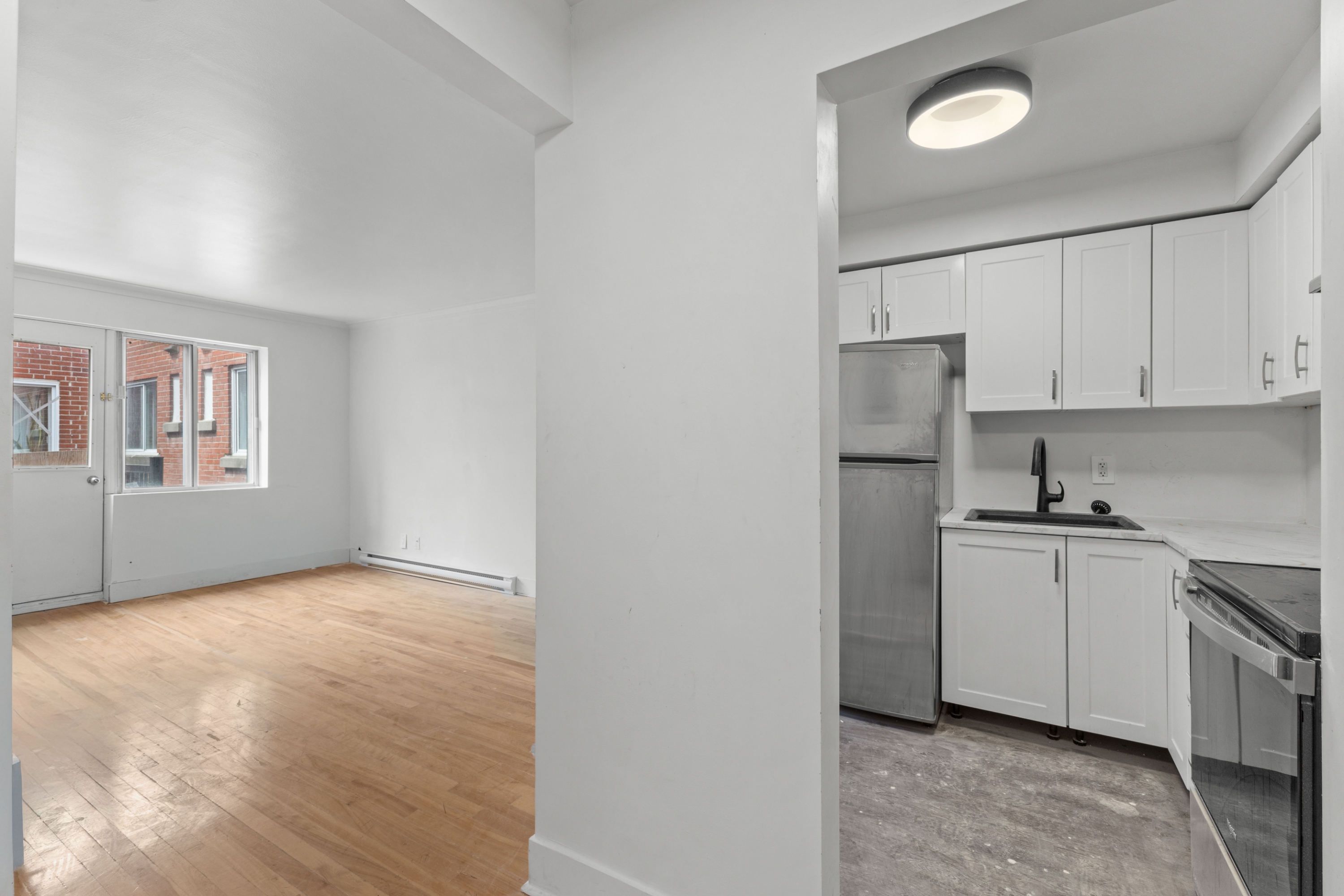 4855 Bourret - 405