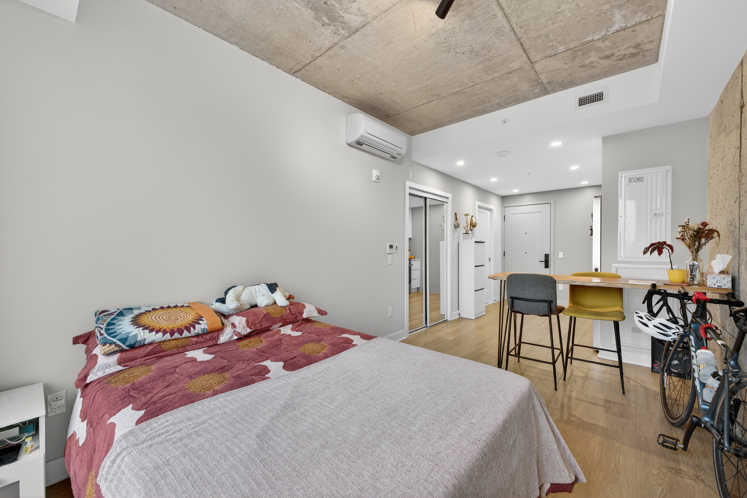 742 Rue William - 912